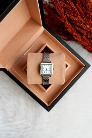 Square Retro Women's Wristwatch JNQU3457 - wesscollection