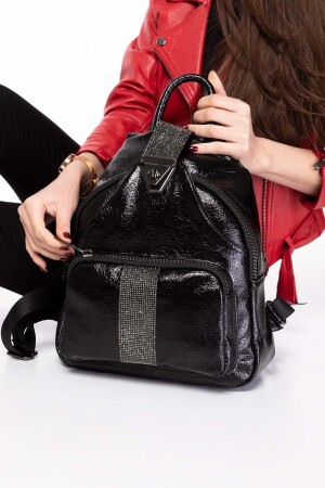 Stone Detaillierter Tagesrucksack für Damen Ald. 1250 – Schwarzes Lackleder - Gondol