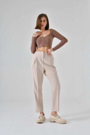 Stone Pleated Carrot Cut Belt Detailed Trousers - Saade