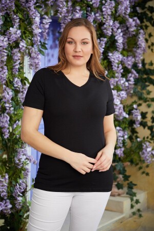 V-Neck Plus Size Black T-Shirt - Rmg