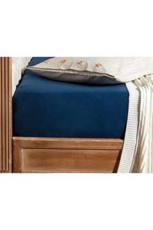 Valeria King-Size-Bettlaken aus elastischer gekämmter Baumwolle – Marineblau ÇPE-03-8682116422536 - Madame Coco