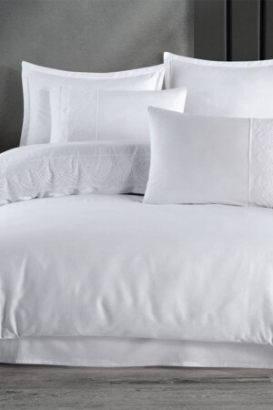 Valinor White Double 100% Cotton Satin Duvet Cover Set NGO-55820 - Clasy