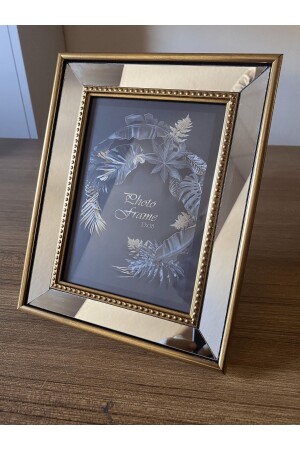Verspiegelter Rahmen – goldfarben gerahmter Bilderrahmen mit Glasspiegel – 13 x 18 cm - Bellarte