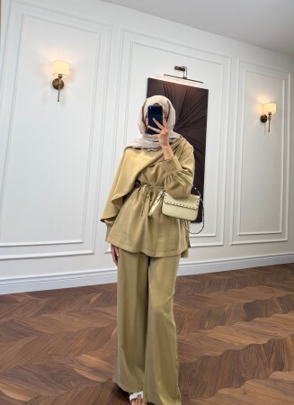Virel Belted Team - Mustard - Duendeca