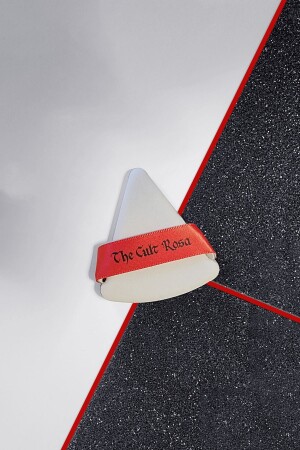 Vixen Xl - Triangle Makeup Sponge - Powder and Liquid Product Application Apparatus - 1 Piece - The Cult Rosa