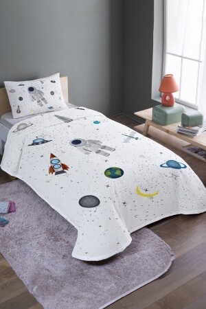 White Space and Little Astronaut Patterned Single Duvet Cover Set and Bedspread - Evpanya