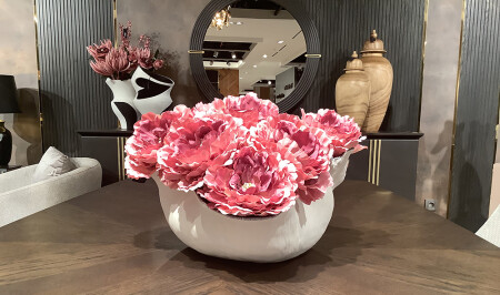 White Vase with Flowers - 20218 - Cadde Yıldız