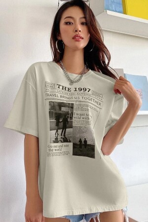 Women's Beige The 1997 Printed Oversize T-shirt - Uyguntarz