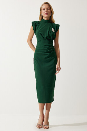 Women's Emerald Green Stylish Brooch Gathered Saran Knitted Dress DE00029 - Happiness İstanbul