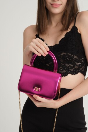 Women's Fuchsia Shiny Chain Strap Shoulder Bag - Mossi