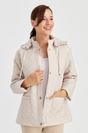 Women's Hooded Short Quilted Jacket with External Pockets Beige - Desen Triko