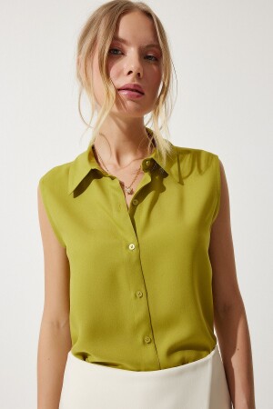 Women's Oil Green Sleeveless Viscose Shirt TO00129 - Happiness İstanbul