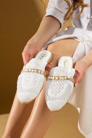 Women's White Lace Embroidered Pearl Buckle House Slippers Comfortable Sole Outdoor Slippers - Pembe Potin