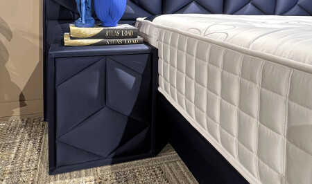 Yatsan Diamond Nightstand - Cadde Yıldız