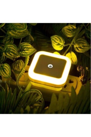 Yellow Pt 893 Dark Sensor Night Light - Panther