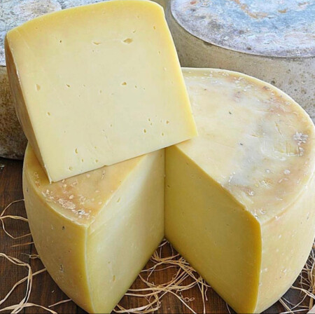 Yıllanmış Kars Kaşarı - 500gr - Halal